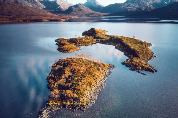 Nydelige Skogsfjordvatn.